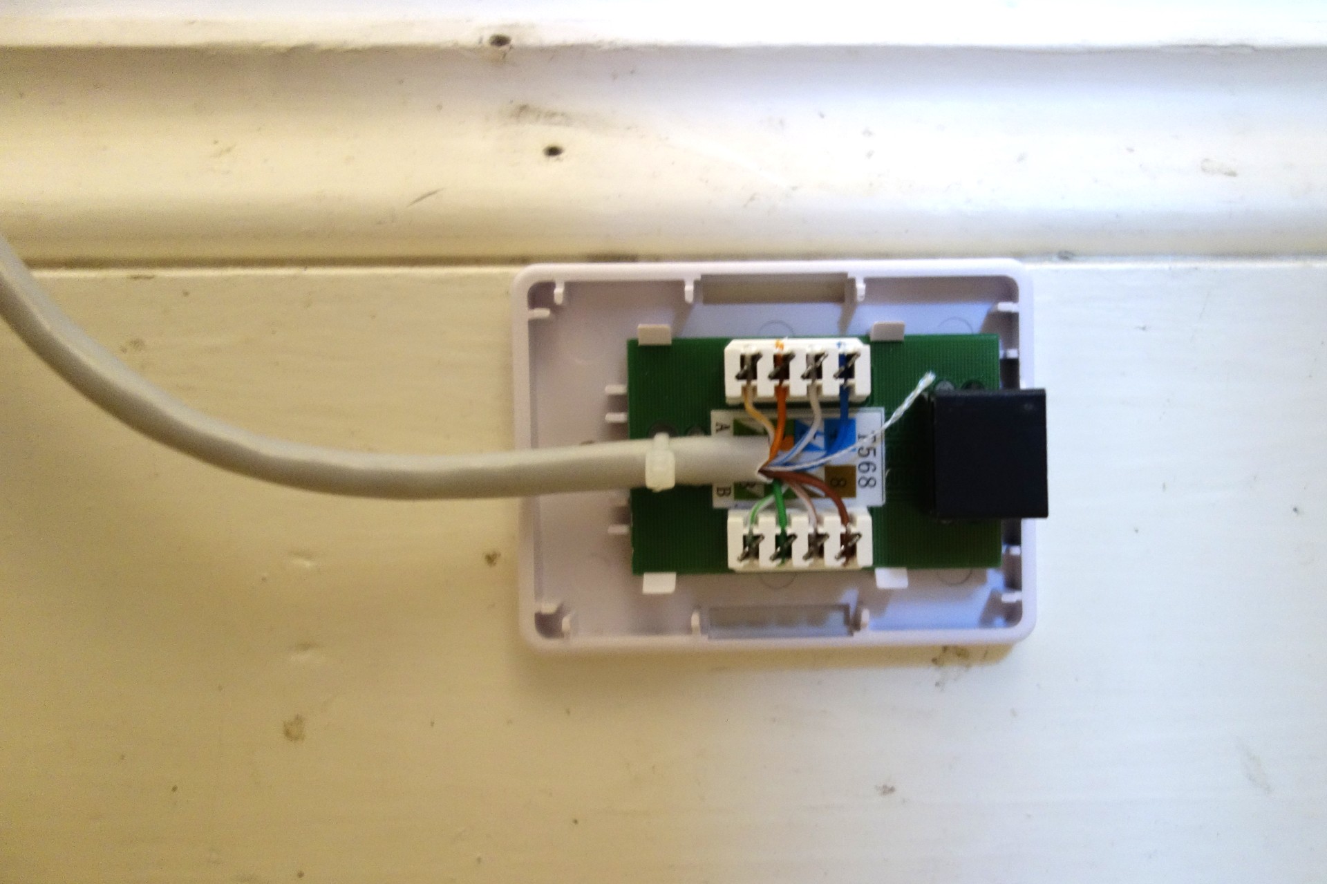 How to run an ethernet cable in your home, and save your relationship | Al4